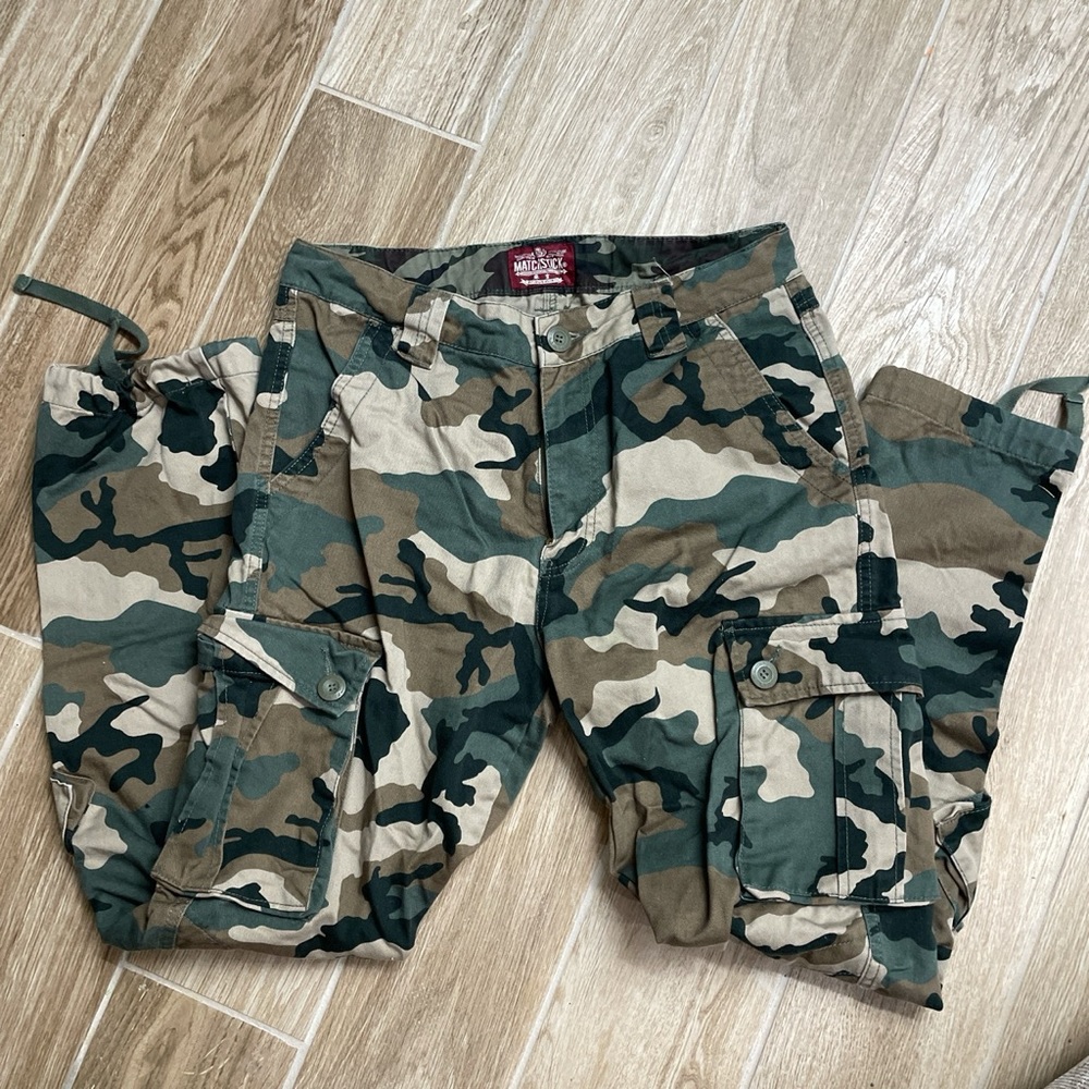 Mens Camo Cargo Pants- LIKE NEW
